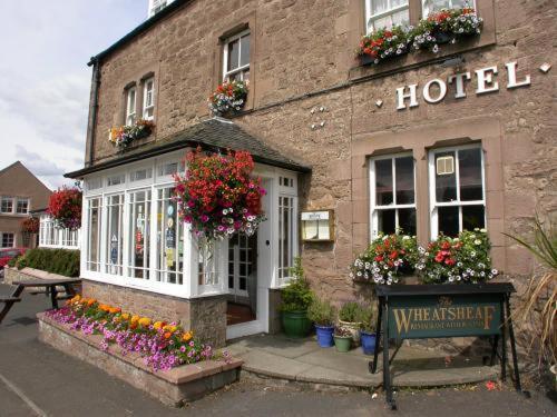 The Wheatsheaf Hotel And Restaurant Swinton  Buitenkant foto