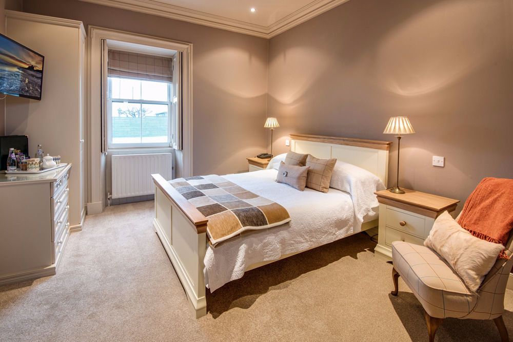 The Wheatsheaf Hotel And Restaurant Swinton  Buitenkant foto