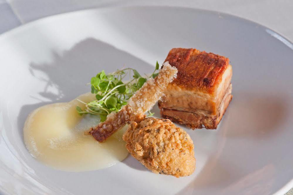 The Wheatsheaf Hotel And Restaurant Swinton  Buitenkant foto