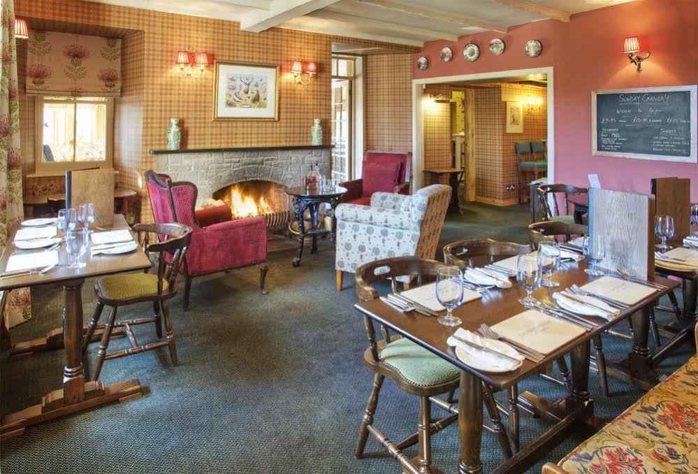 The Wheatsheaf Hotel And Restaurant Swinton  Buitenkant foto